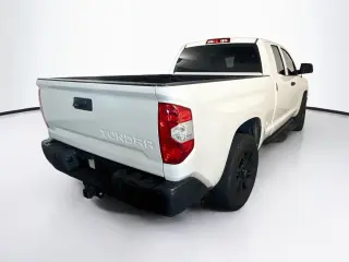 Toyota Tundra 2016 4x2 SR5 Cabina Doble Pickup SB (5.7L V8 FFV)