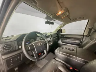 Toyota Tundra 2016 4x2 SR5 Cabina Doble Pickup SB (5.7L V8 FFV)