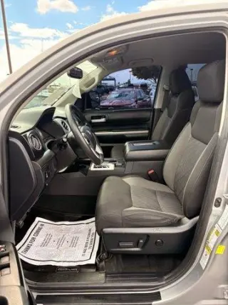 Toyota Tundra 2017 4x2 SR5 4p CrewMax Cabina Extendida Camioneta SB (5.7L V8 FFV)