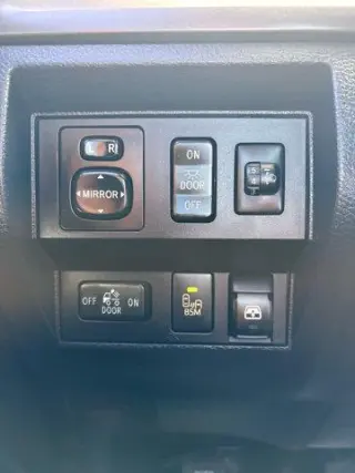 Toyota Tundra 2017 4x2 SR5 4p CrewMax Cabina Extendida Camioneta SB (5.7L V8 FFV)