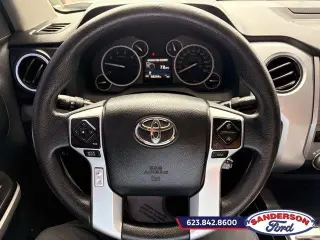 Toyota Tundra 2017 4x2 SR5 4p CrewMax Cabina Extendida Camioneta SB (5.7L V8 FFV)