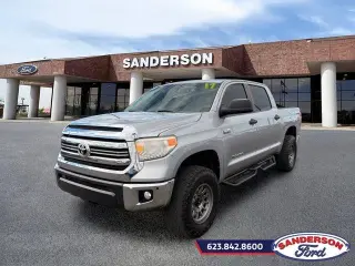 Toyota Tundra 2017 4x2 SR5 4p CrewMax Cabina Extendida Camioneta SB (5.7L V8 FFV)