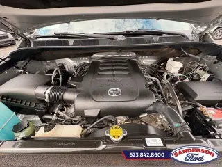 Toyota Tundra 2017 4x2 SR5 4p CrewMax Cabina Extendida Camioneta SB (5.7L V8 FFV)