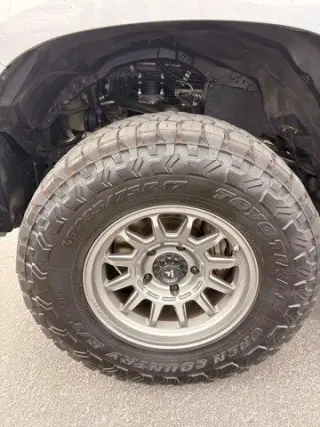 Toyota Tundra 2017 4x2 SR5 4p CrewMax Cabina Extendida Camioneta SB (5.7L V8 FFV)