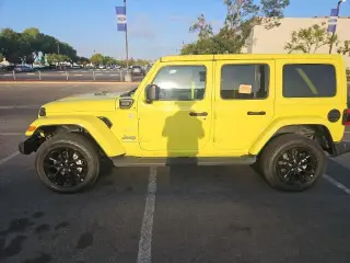 Jeep Wrangler 2023 4x4 Sahara 4xe 4dr SUV