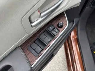 Toyota Sienna 2022 XLE 8-Pasajeros 4p Mini-Van