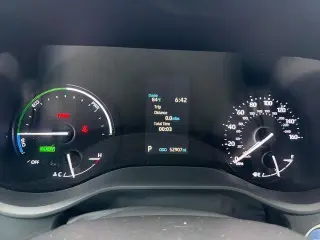 Toyota Sienna 2022 XLE 8-Pasajeros 4p Mini-Van