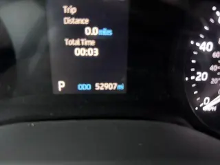 Toyota Sienna 2022 XLE 8-Pasajeros 4p Mini-Van