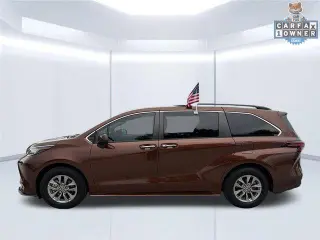 Toyota Sienna 2022 XLE 8-Pasajeros 4p Mini-Van