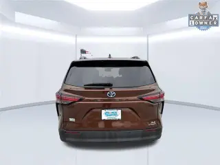 Toyota Sienna 2022 XLE 8-Pasajeros 4p Mini-Van