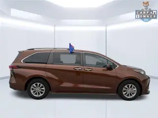 Toyota Sienna 2022 XLE 8-Pasajeros 4p Mini-Van