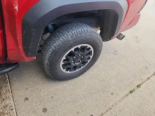 Toyota Tacoma 2025 4x4 SR5 4dr Double Cab 5.0 ft SB