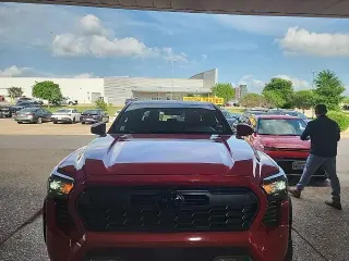 Toyota Tacoma 2025 4x4 SR5 4dr Double Cab 5.0 ft SB