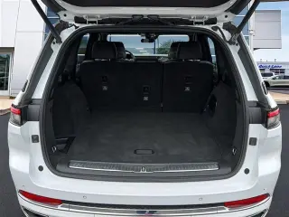 Jeep Grand Cherokee 2023 4x4 Overland SUV 4p.