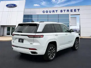Jeep Grand Cherokee 2023 4x4 Overland SUV 4p.