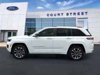 Jeep Grand Cherokee 2023 4x4 Overland SUV 4p.