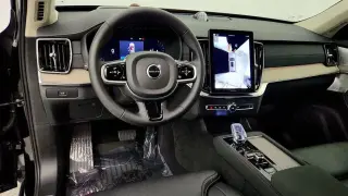 Volvo XC90 2025 AWD B6 Ultra Tema Brillante Claro 7-Pasajeros 4p SUV (lanzamiento medio del año)