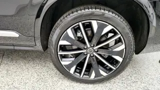 Volvo XC90 2025 AWD B6 Ultra Tema Brillante Claro 7-Pasajeros 4p SUV (lanzamiento medio del año)