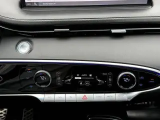 Genesis GV70 2025 AWD 2.5T Standard 4dr SUV