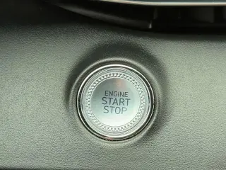Genesis GV70 2025 AWD 2.5T Standard 4dr SUV
