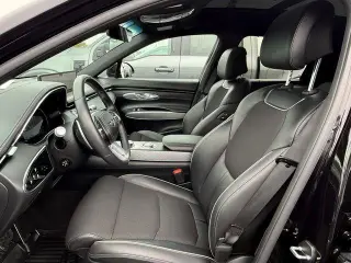Genesis GV70 2025 AWD 2.5T Standard 4dr SUV