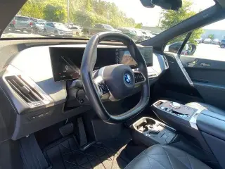 BMW iX 2023 AWD xDrive50 4dr Vehículo de Actividad Deportiva de 2 Puertas