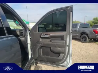 GMC Sierra 1500 2023 4x4 SLT 4dr Crew Cab 5.8 ft. SB
