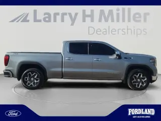 GMC Sierra 1500 2023 4x4 SLT 4dr Crew Cab 5.8 ft. SB