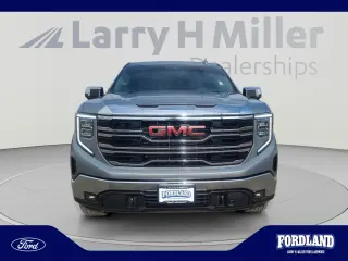 GMC Sierra 1500 2023 4x4 SLT 4dr Crew Cab 5.8 ft. SB