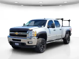 Chevrolet Silverado 2500HD 2013 4x4 LT 4dr Crew Cab SB