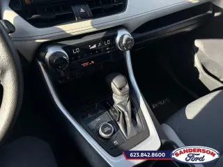 Toyota RAV4 Híbrido 2021 AWD XLE 4dr SUV
