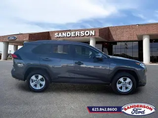 Toyota RAV4 Híbrido 2021 AWD XLE 4dr SUV