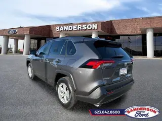 Toyota RAV4 Híbrido 2021 AWD XLE 4dr SUV