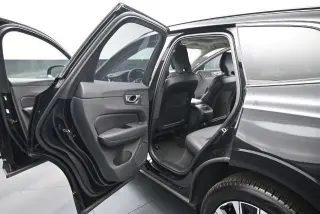 Volvo XC60 2025 AWD B5 Plus Dark Theme SUV de 4 puertas