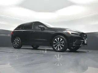 Volvo XC60 2025 AWD B5 Plus Dark Theme SUV de 4 puertas