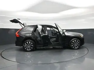 Volvo XC60 2025 AWD B5 Plus Dark Theme SUV de 4 puertas