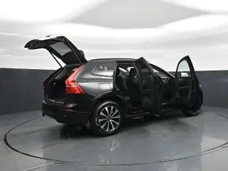 Volvo XC60 2025 AWD B5 Plus Dark Theme SUV de 4 puertas