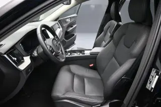 Volvo XC60 2025 AWD B5 Plus Dark Theme SUV de 4 puertas