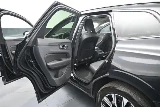 Volvo XC60 2025 AWD B5 Plus Dark Theme 4dr SUV
