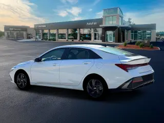 Hyundai ELANTRA 2026 SEL Sport Premium Sedán 4 puertas