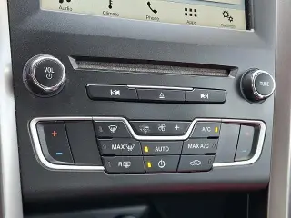 Ford Fusion 2017 SE 4dr Sedán