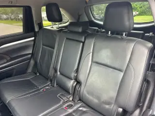 Toyota Highlander 2019 XLE 4dr SUV