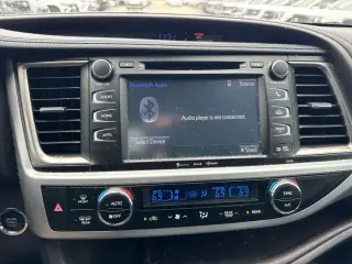 Toyota Highlander 2019 XLE 4dr SUV