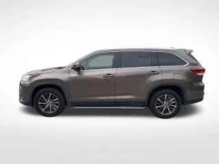 Toyota Highlander 2019 XLE 4dr SUV