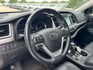 Toyota Highlander 2019 XLE 4dr SUV