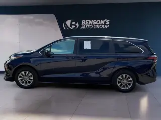 Toyota Sienna 2022 LE 8-Pasajeros 4dr Mini-Van