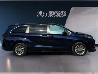Toyota Sienna 2022 LE 8-Pasajeros 4dr Mini-Van