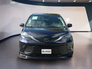 Toyota Sienna 2022 LE 8-Pasajeros 4dr Mini-Van