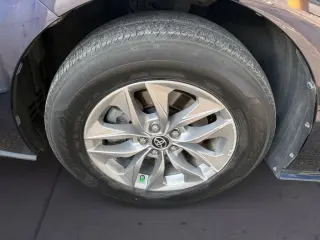 Toyota Sienna 2022 LE 8-Pasajeros 4dr Mini-Van