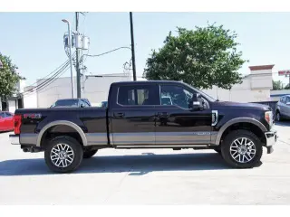 Ford F-250 Super Duty 2019 4x4 Platinum 4dr Crew Cab 6.8 ft. SB Pickup
